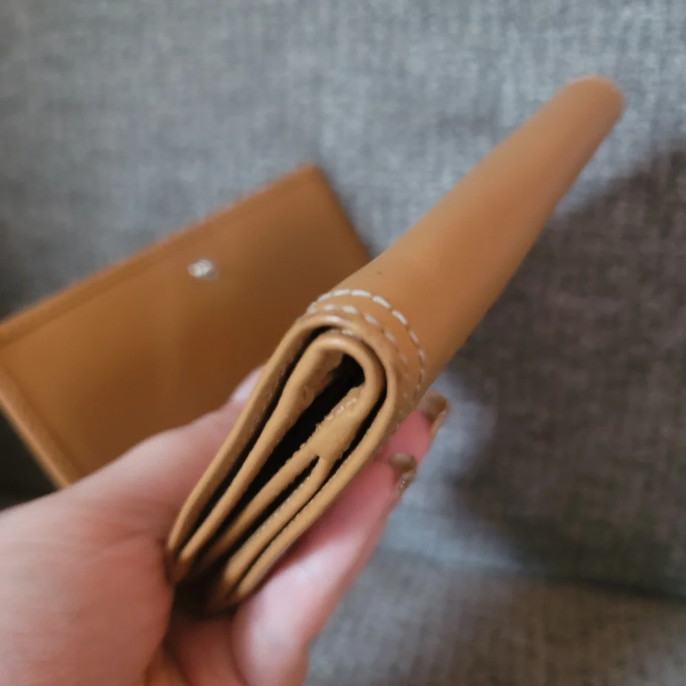 Coach Tan Leather Wallet with Gold-Tone Logo - Picture 2 of 16